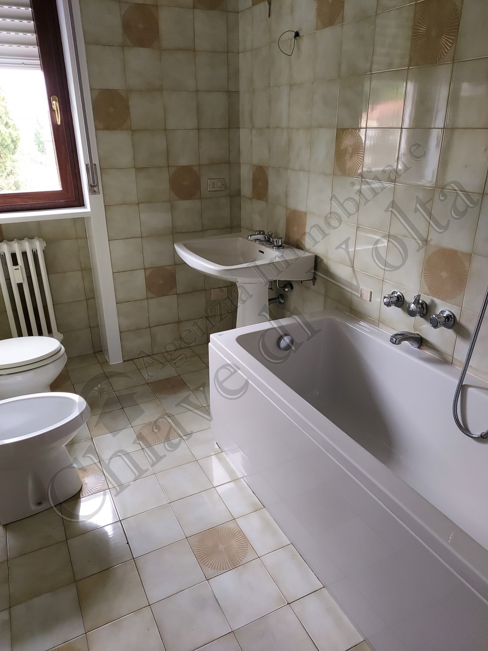 bagno con vasca