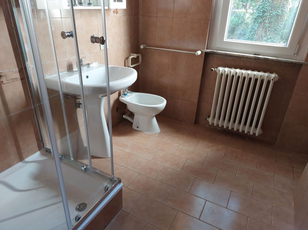 bagno con doccia